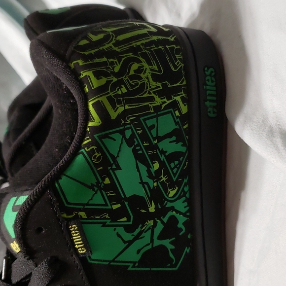 Vintage Y2K Etnies Black and Green Men's Size 8.5 - Picture 2 of 14